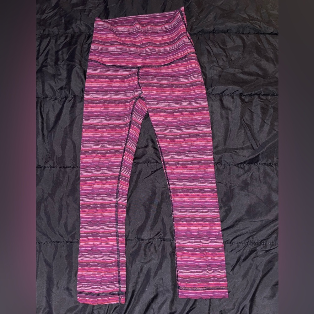 Lululemon Athletica Crop 21” Size 4 Space Dye Purple Pink Berry Striped Leggings